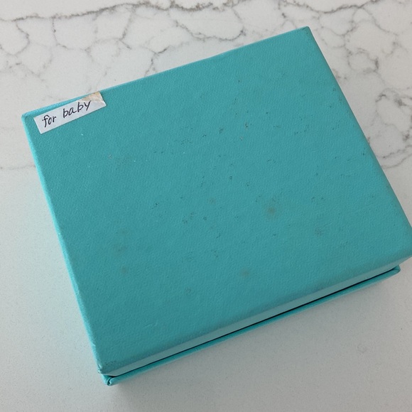 Tiffany & Co. Sterling silver baby comb with pink & blue tassel - Picture 9 of 12